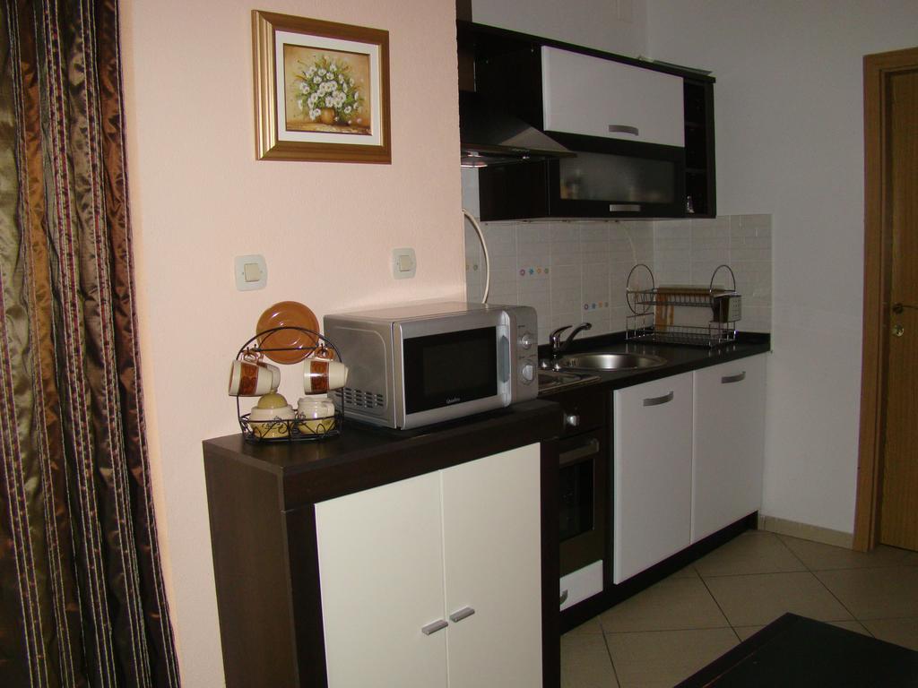 Apartments Buturic Sali Cameră foto